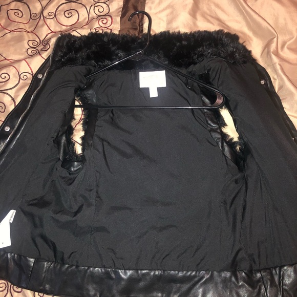 SOLD***Black Fur Vest  Size:Med - Picture 2 of 3